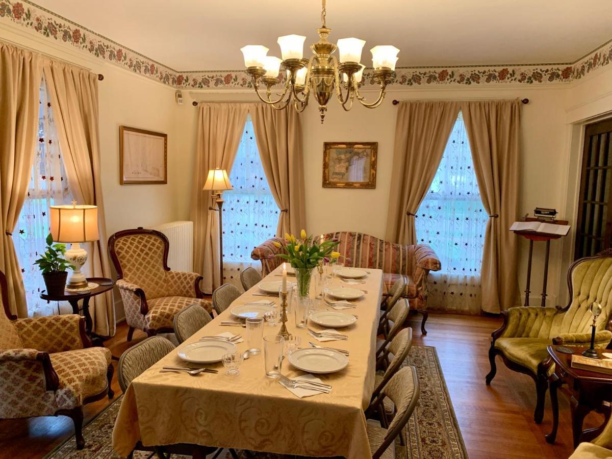 Grand Colonial Bed And Breakfast Herkimer Exterior photo