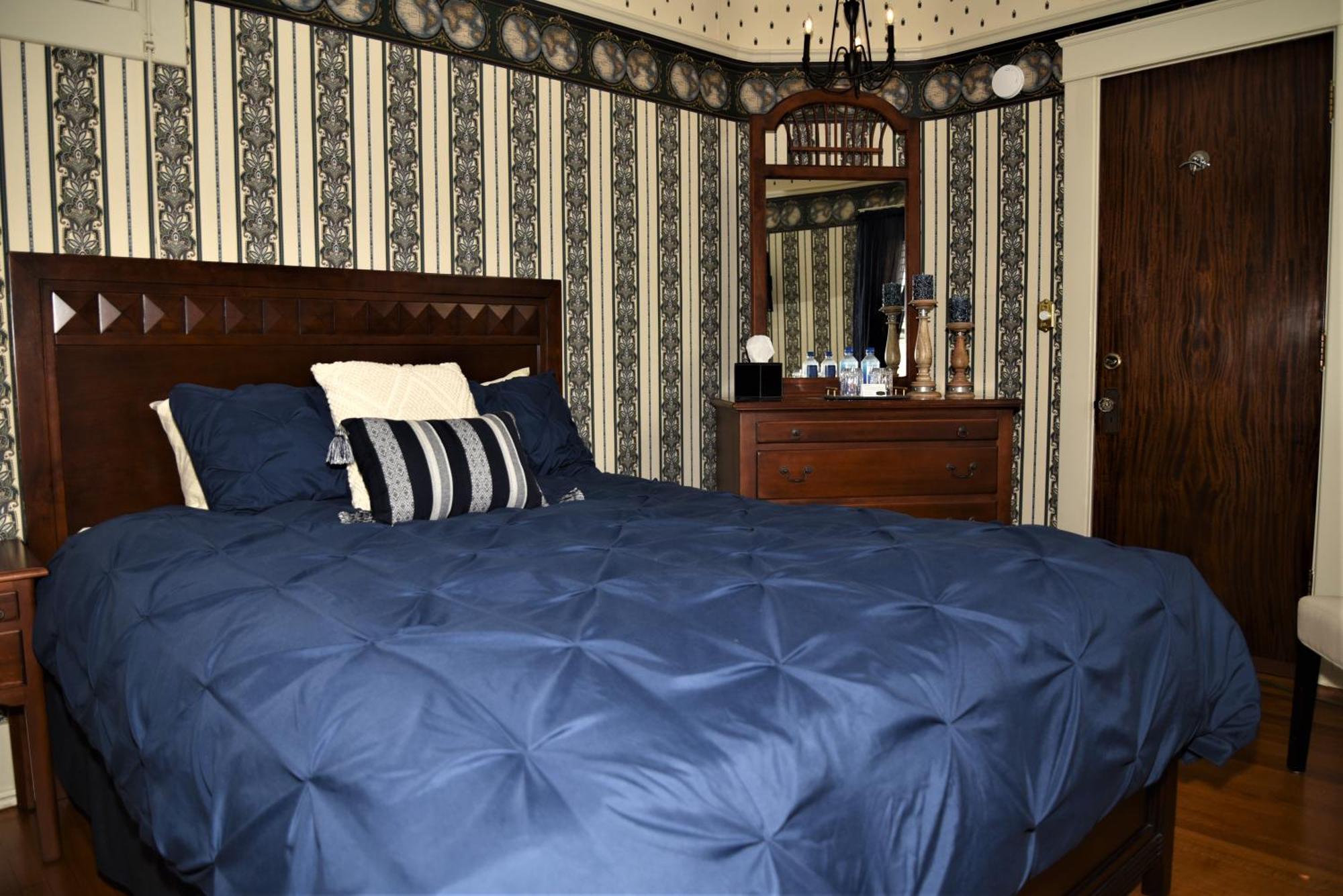 Grand Colonial Bed And Breakfast Herkimer Exterior photo